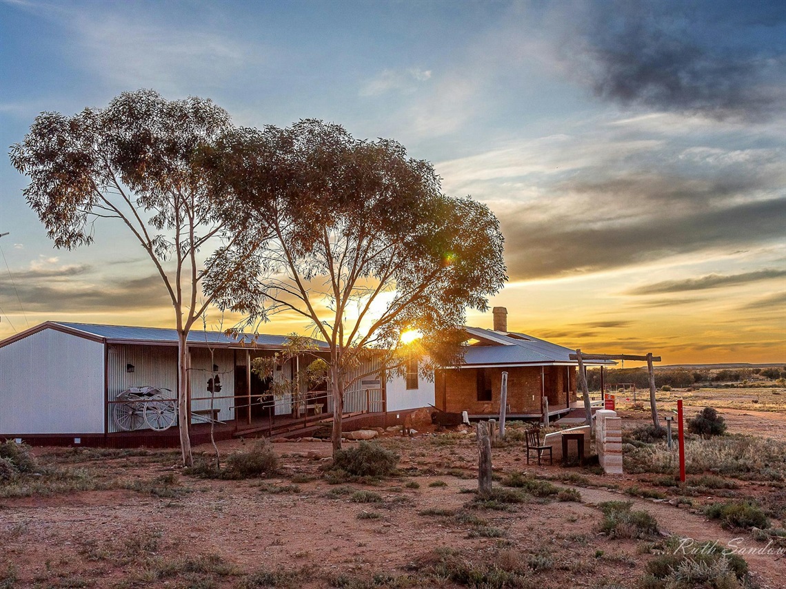 MainImage.jpg MainImage.jpg